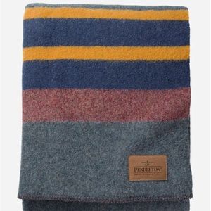 Pendleton Yakima Camp Blanket Twin